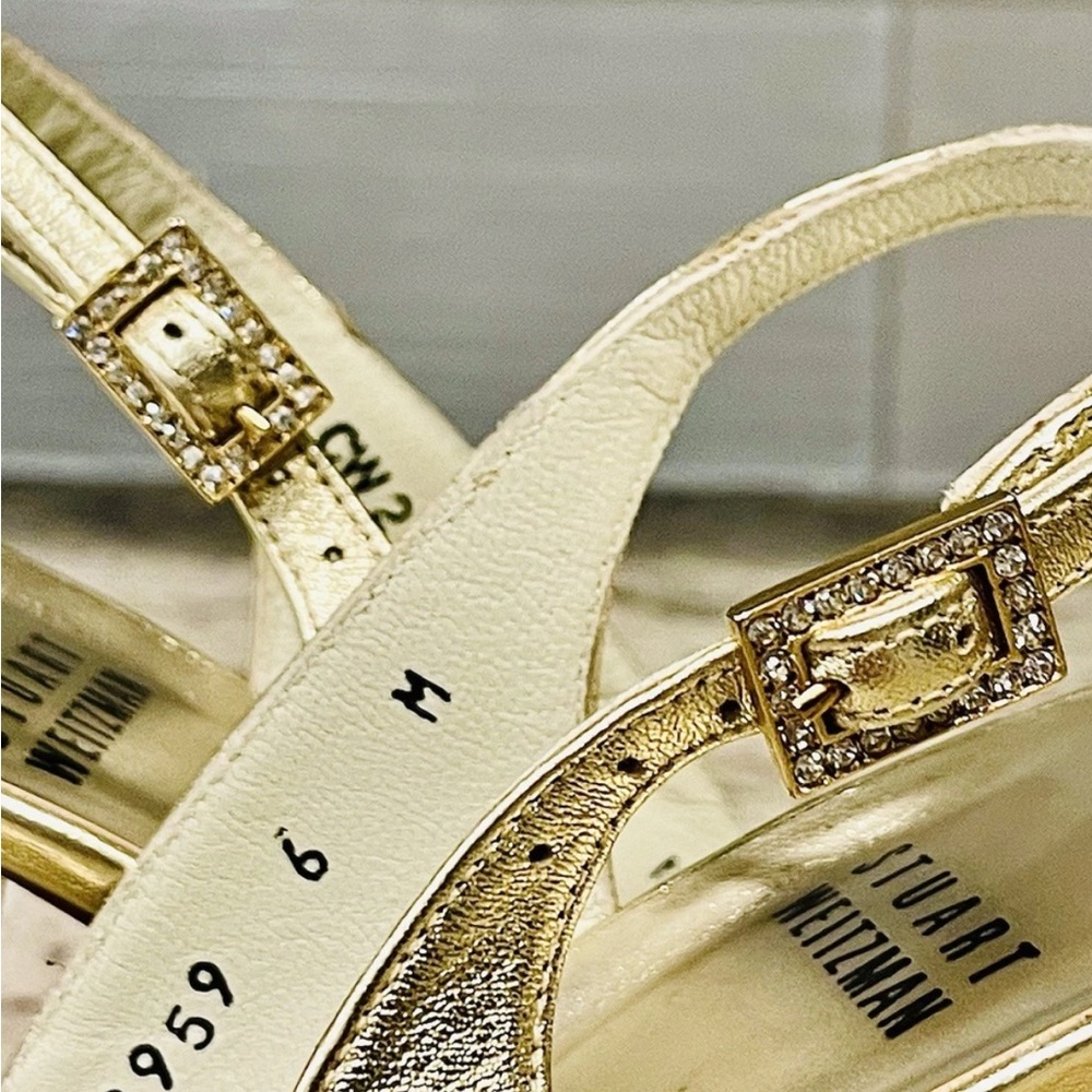 Sold Stuart Weitzman Gold Slingback Peep Toe Heels Size 6 - Picture 6 of 11